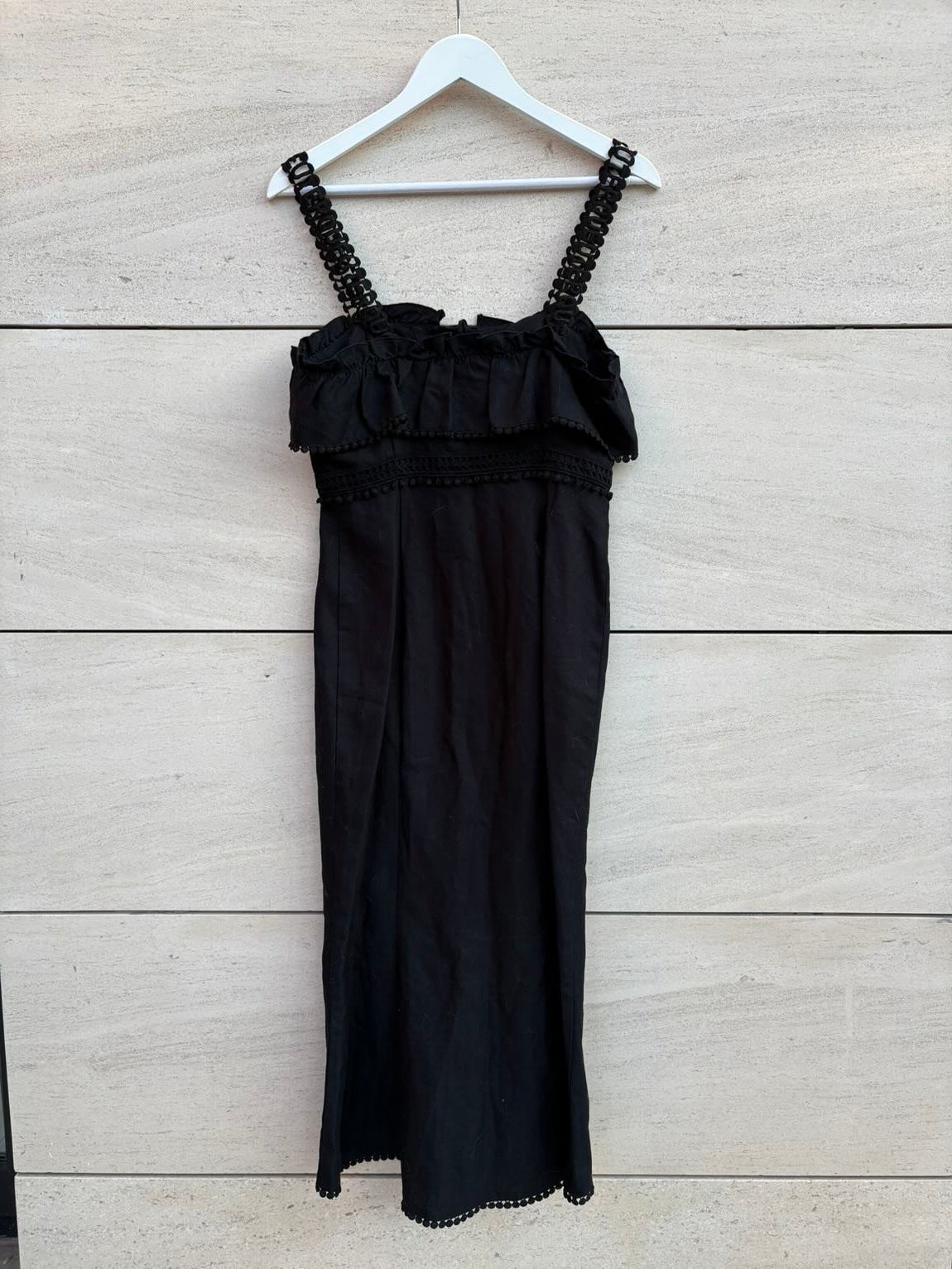 UTERQÜE. Vestido midi lino detalle tirantes