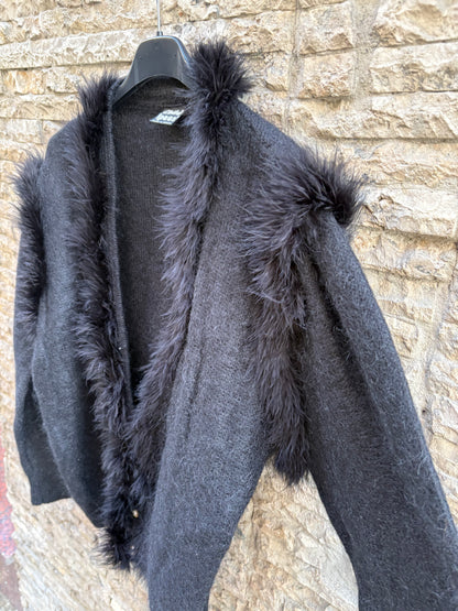 OTRAS. Chaqueta negra mohair pelito