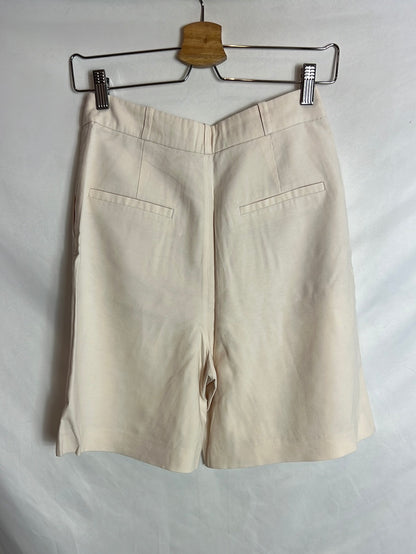 MANGO. Fluid light beige Bermuda shorts. T 36