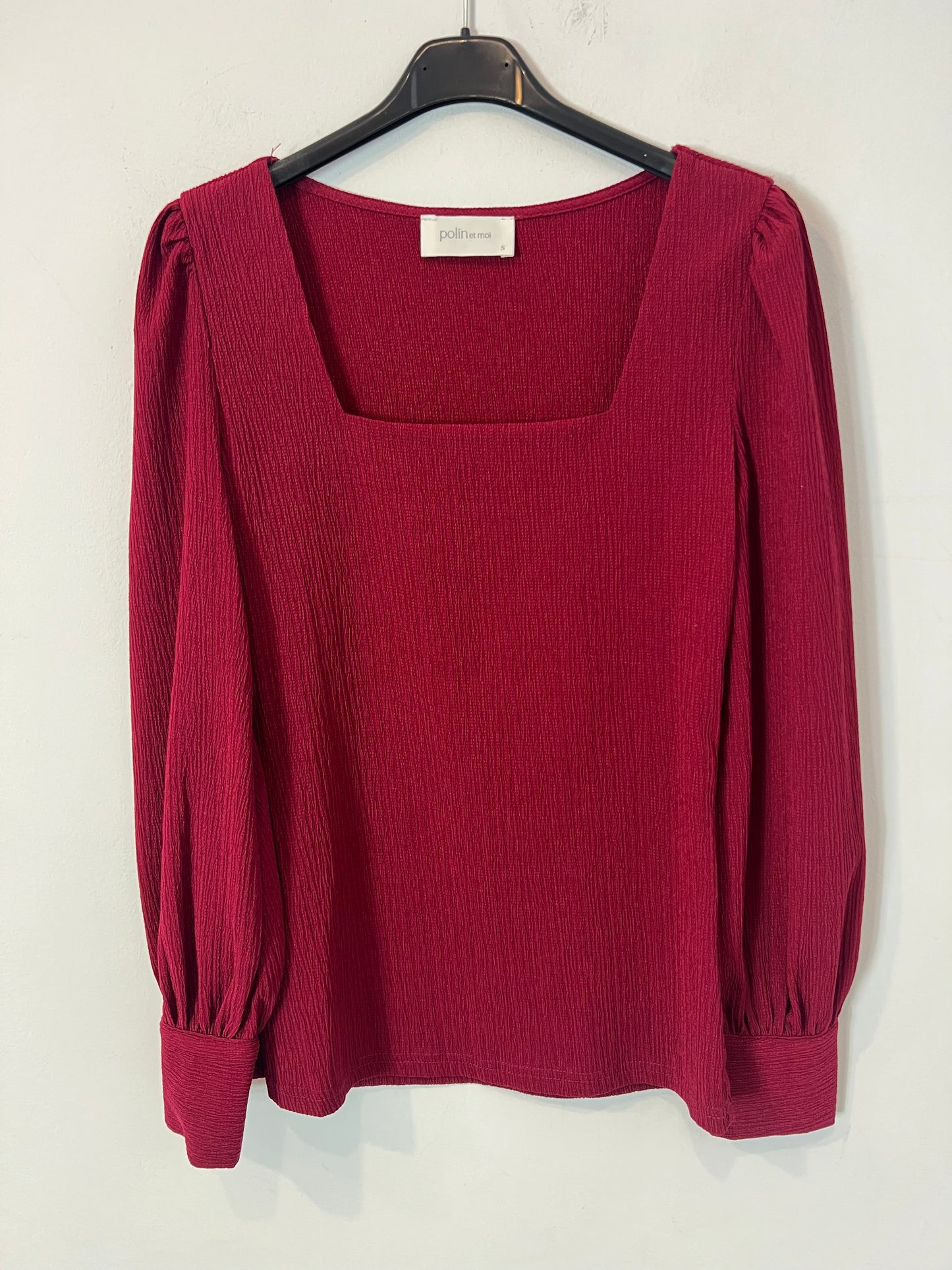 POLIN ET MOI. Burgundy Ts texture top