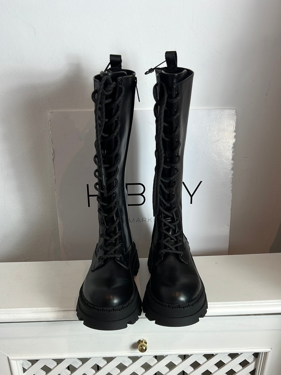 ZARA. Bota alta militar cordones. T 39