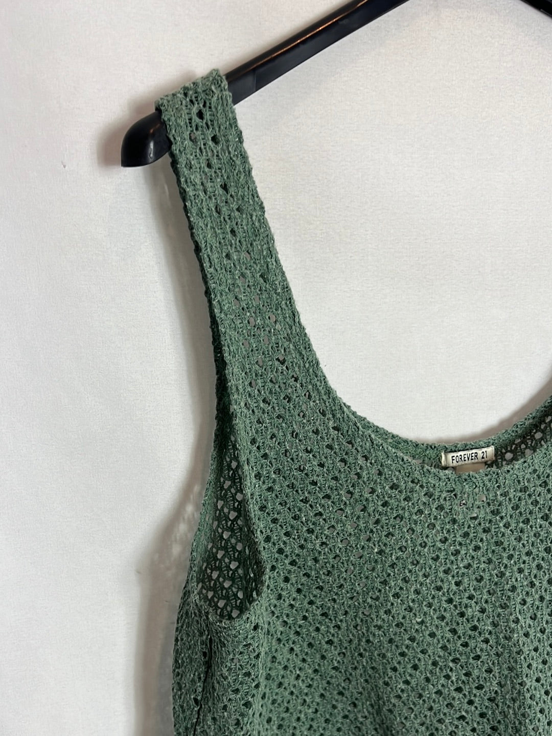 FOREVER 21. Top verde calado. T S