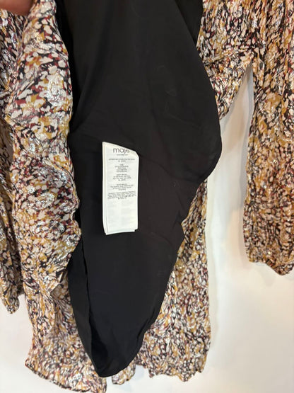 MAJE. Vestido corto estampado vuelo