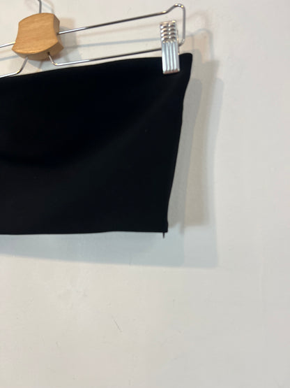 ZARA. croptop negro canalé