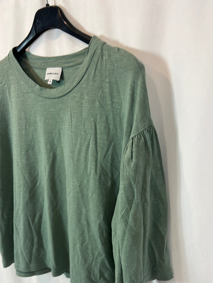 BIMBA Y LOLA. Green T-shirt with sleeve detail. TM