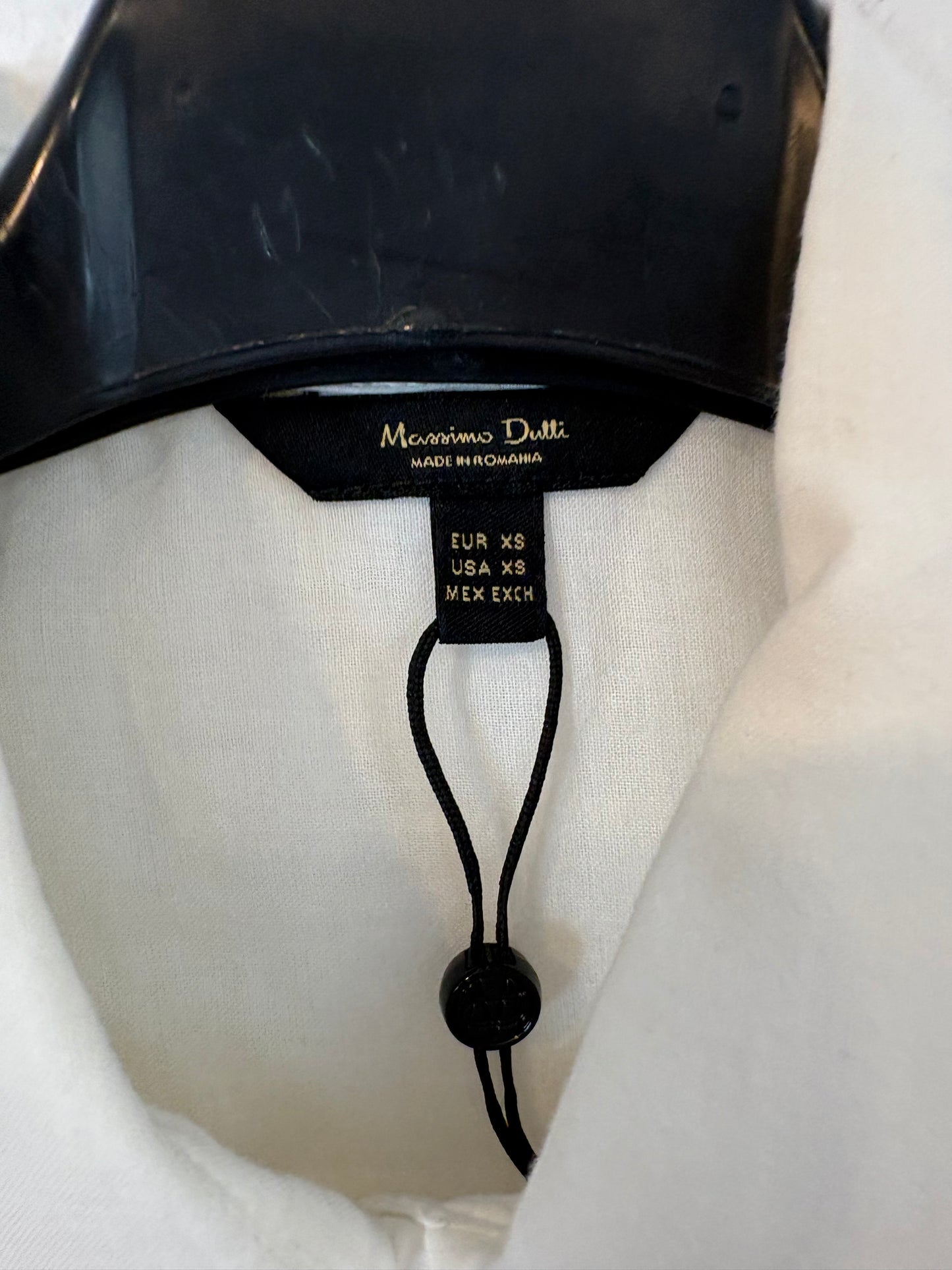 MASSIMO DUTTI. Blusa blanca algodón textura