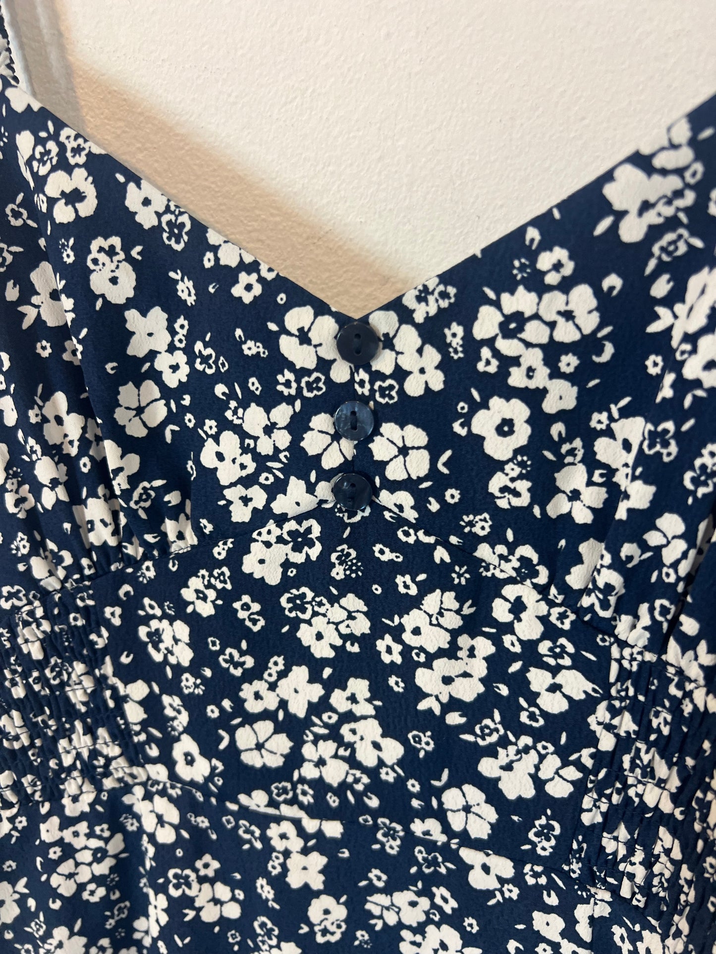 ZARA. Vestido midi estampado flores. T XS