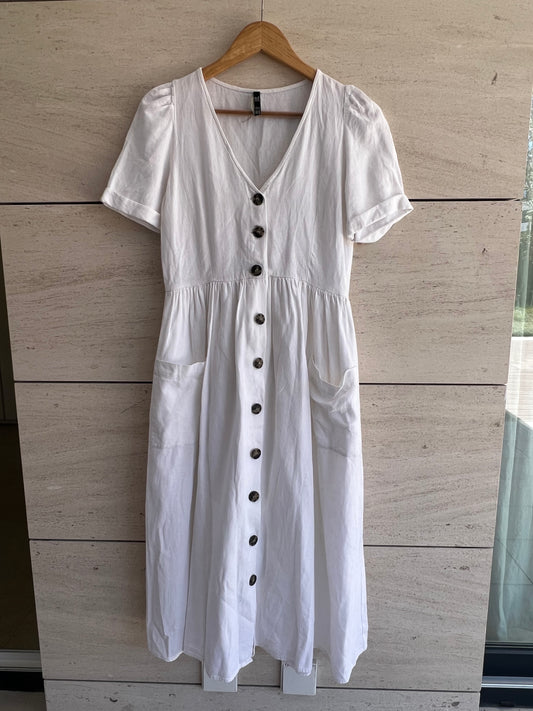 ZARA. Vestido midi blanco abotonado. T M