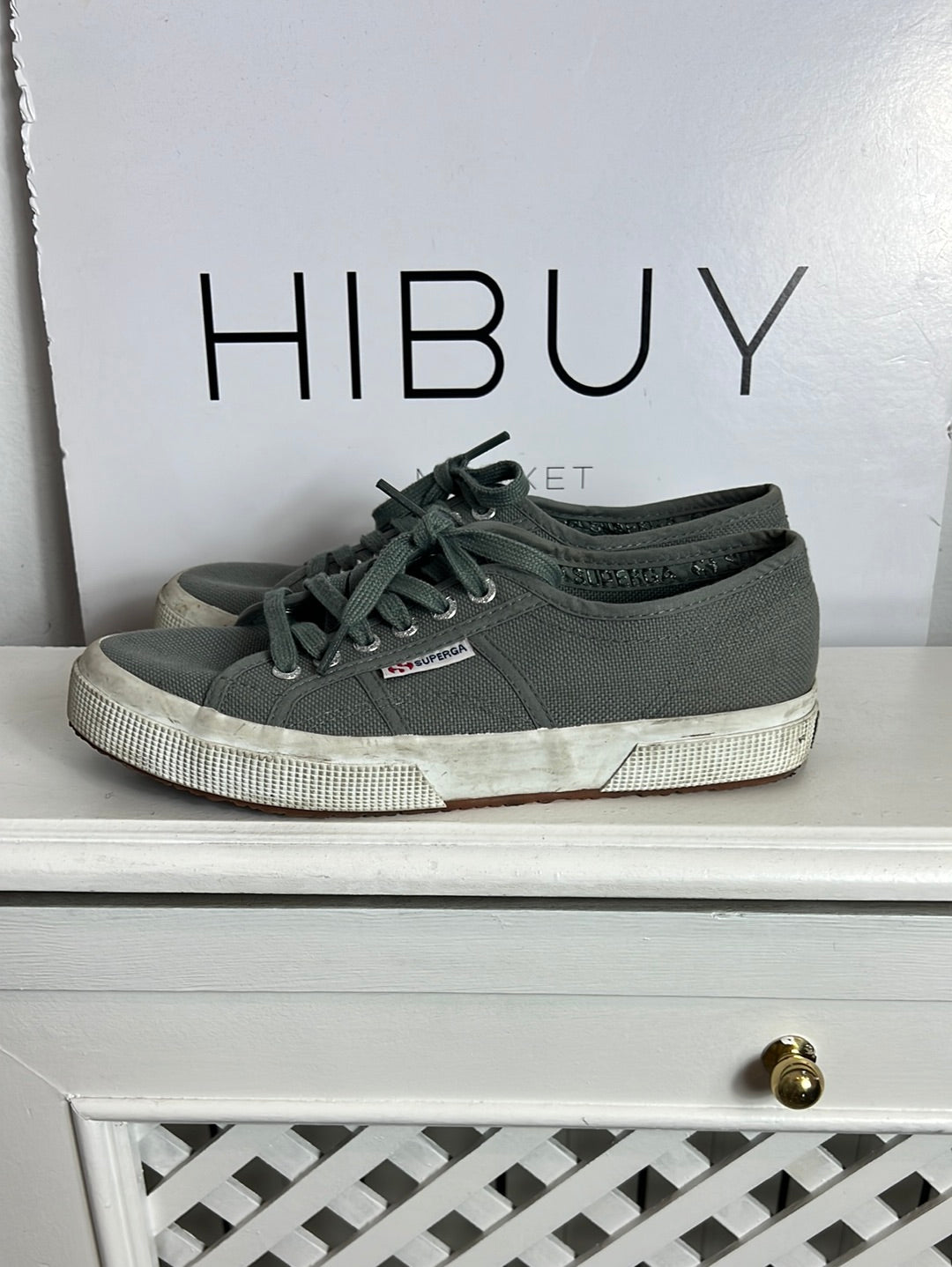 SUPERGA. Zapatillas grises. T 39