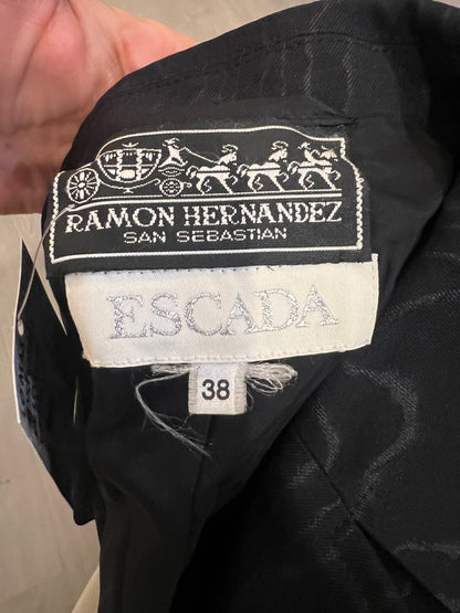 ESCADA. Black printed blazer. T 38