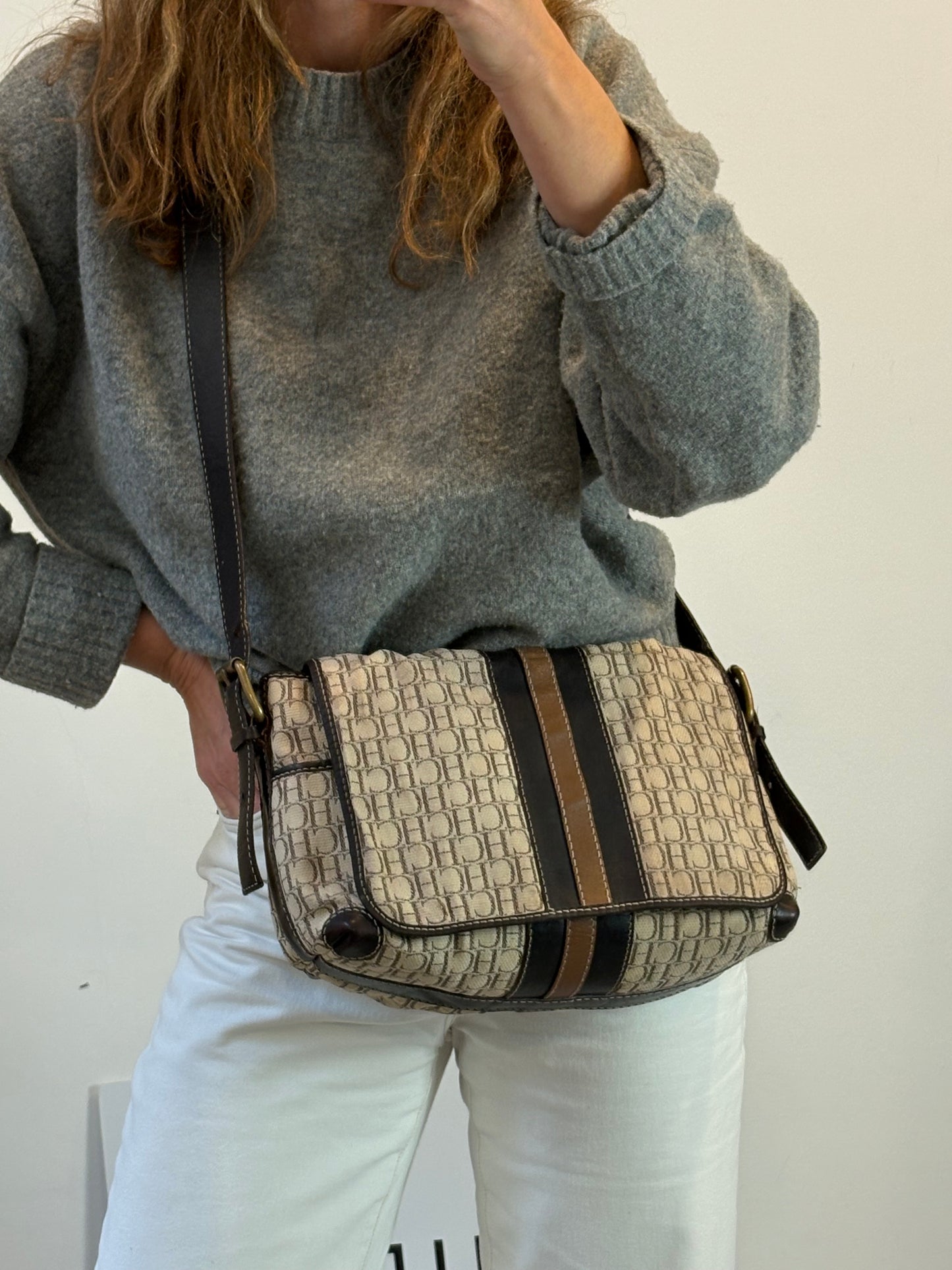 CAROLINA HERRERA. Bolso  asa larga con piel