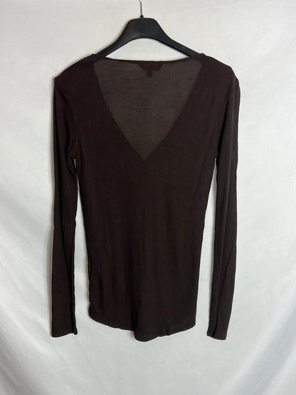 MASSIMO DUTTI. Camiseta marrón canalé T.s