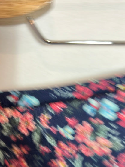 BERSHKA. Short floral wrap skirt. TS