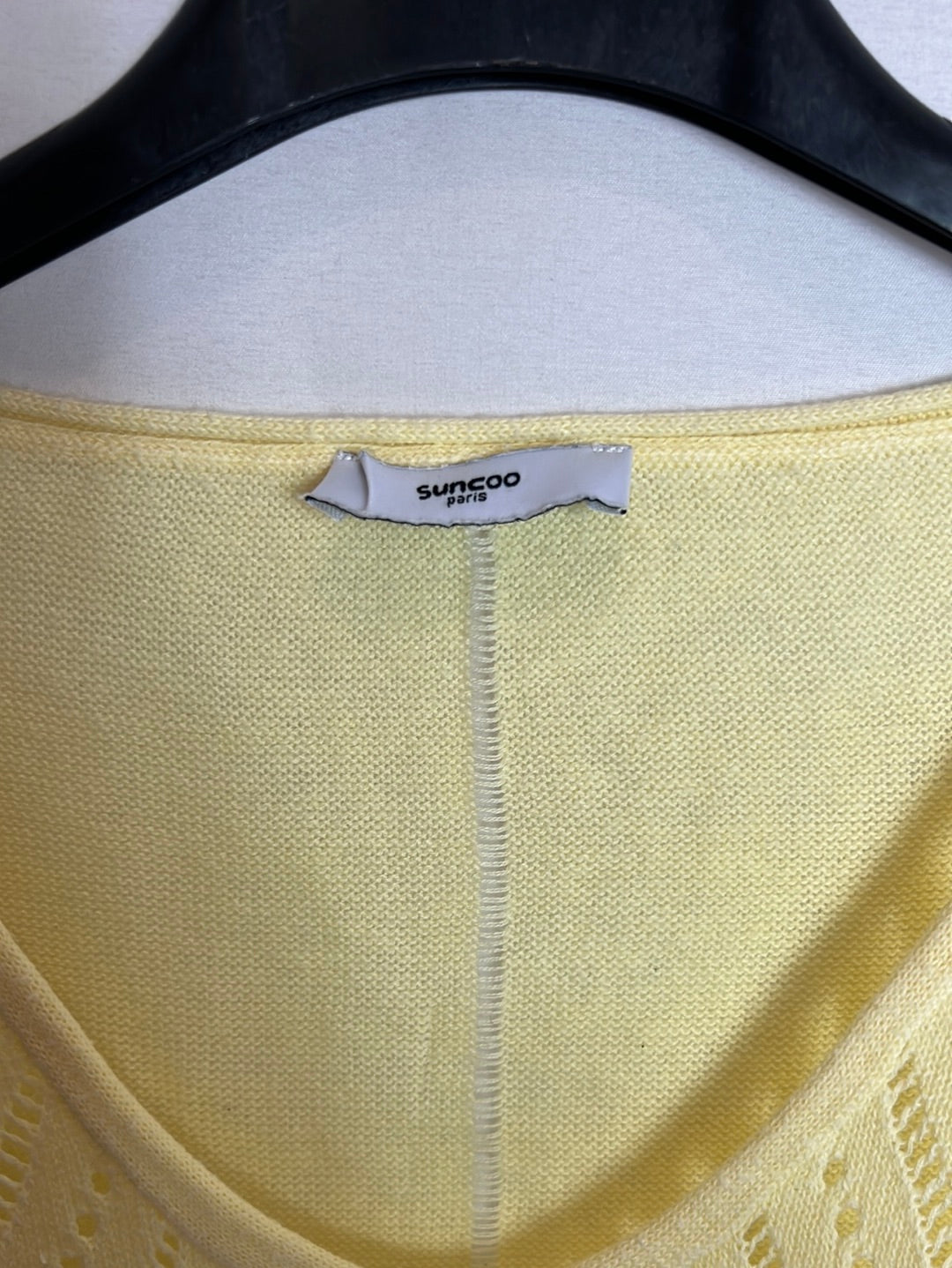 OTHERS. Yellow thread top. TS