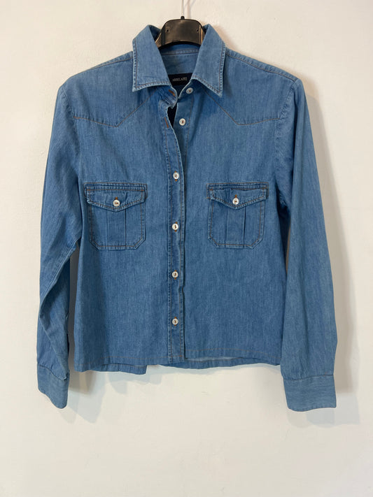 ARBELAITZ. Camisa denim ligera bolsillos. T S