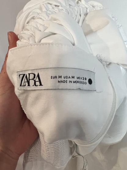 ZARA . Top blanco volantes asimétrico. T M