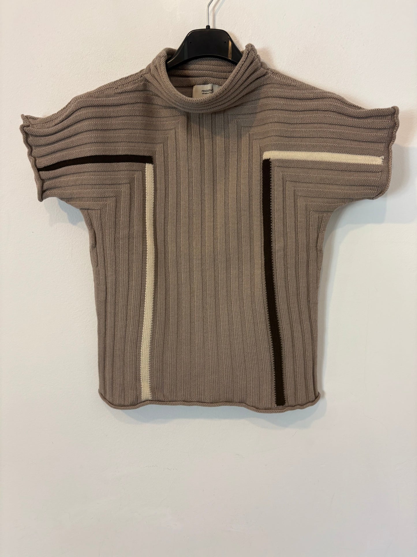 FENDISSIME. Top lana canalé