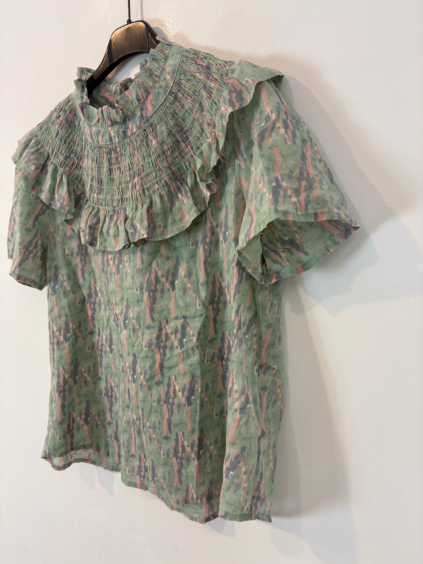 OTRAS. Blusa estampada tonos pastel