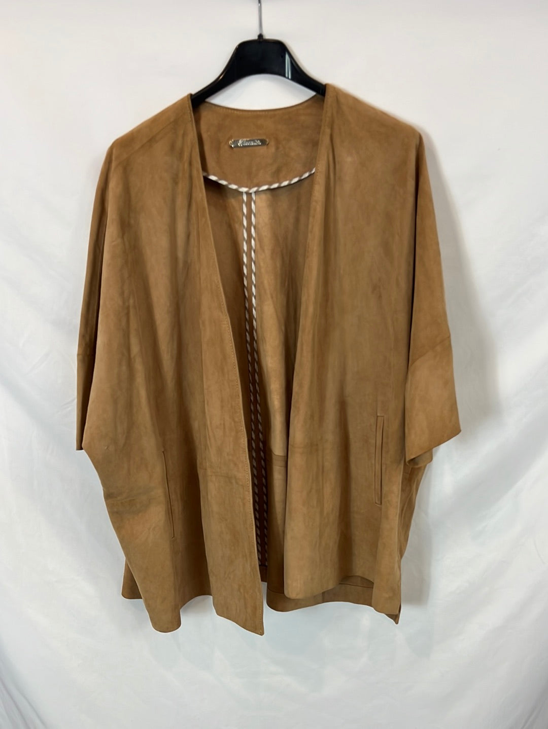 MASSIMO DUTTI. Chaqueta beige piel. T M