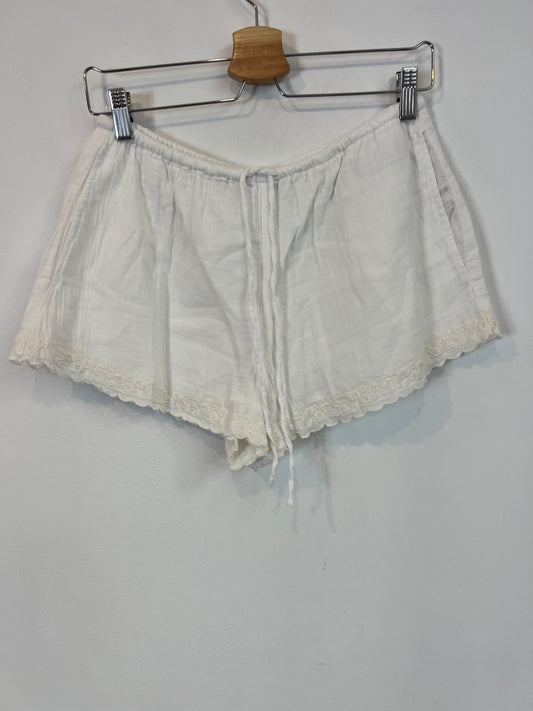 ZARA. Pantalón corto blanco algodón T.s