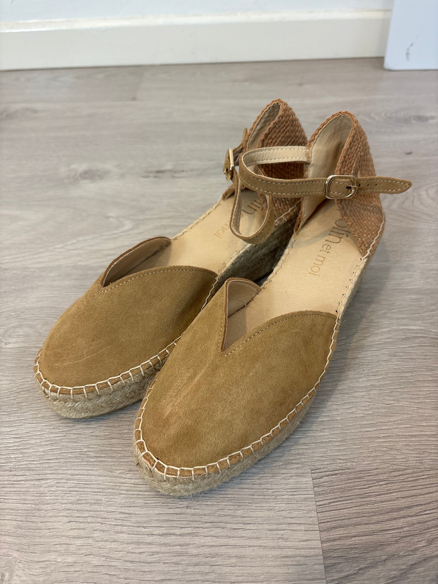 Alpargata cuña beige T.41
