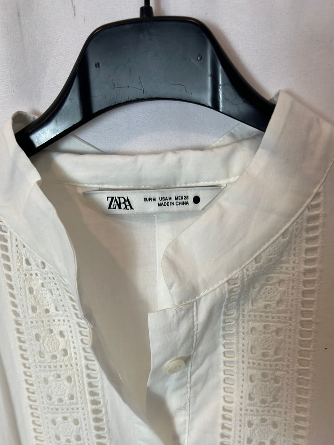 ZARA. Short white die-cut dress. TM