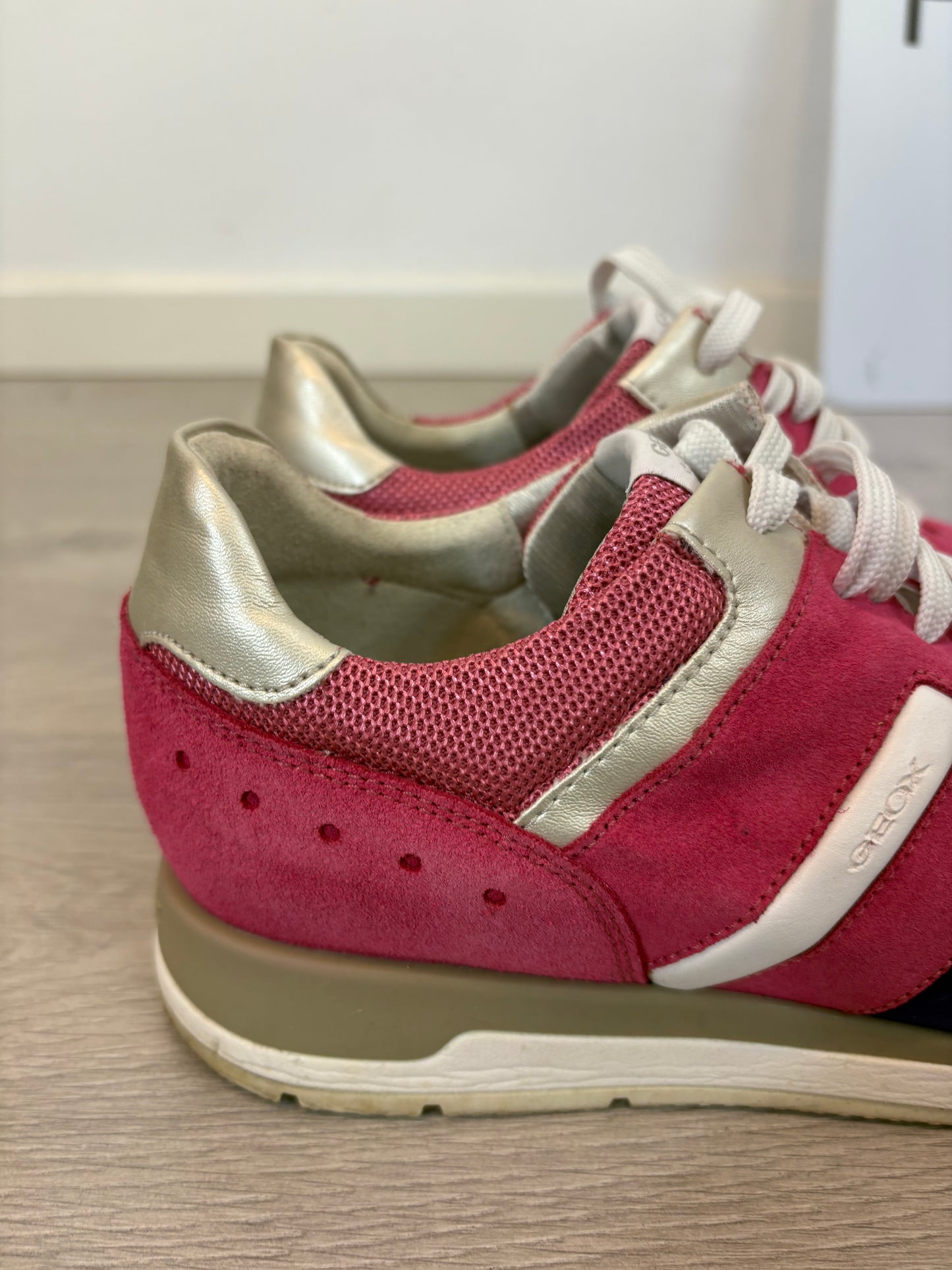 GEOX. Zapatillas bicolor. T 40