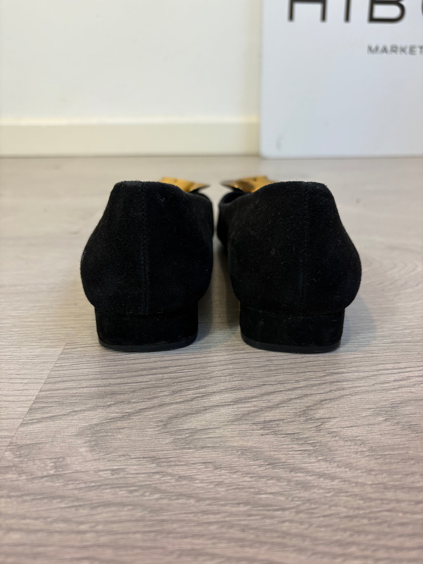 ZARA. Bailarina en ante negro