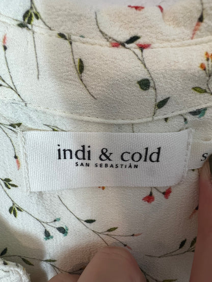 INDI &amp; COLD. Flowing floral blouse. T.S.
