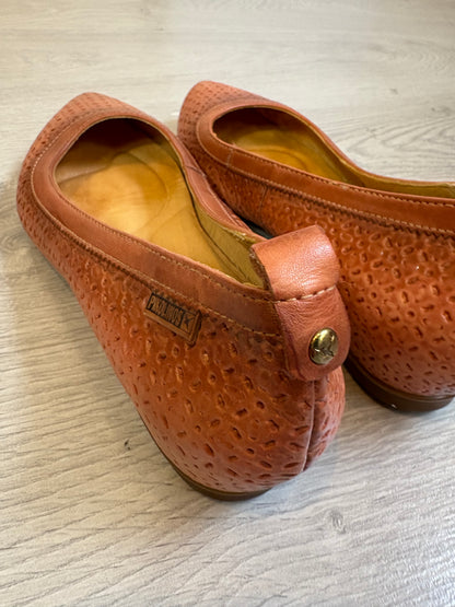 PIKOLINOS. Bailarinas troquelada piel