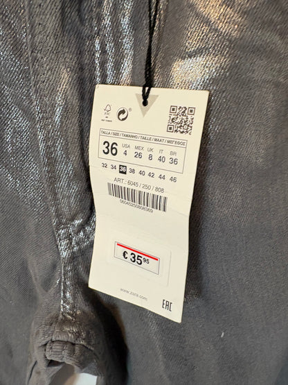 ZARA. Denim gris textura metalizada