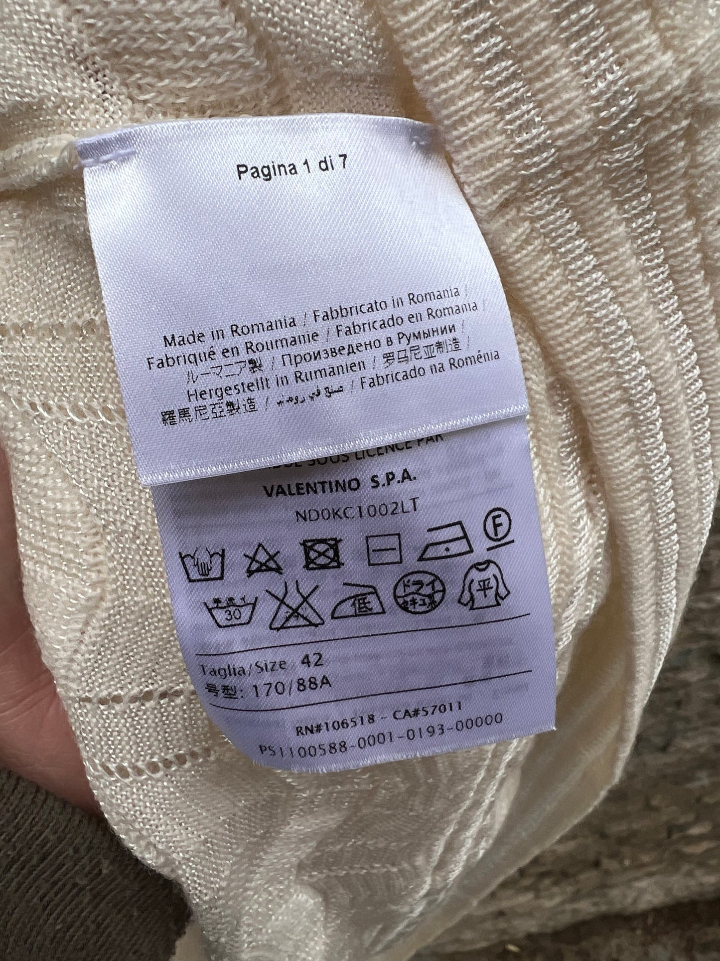 MISSONI. Beige knit top with sleeve detail. TM 