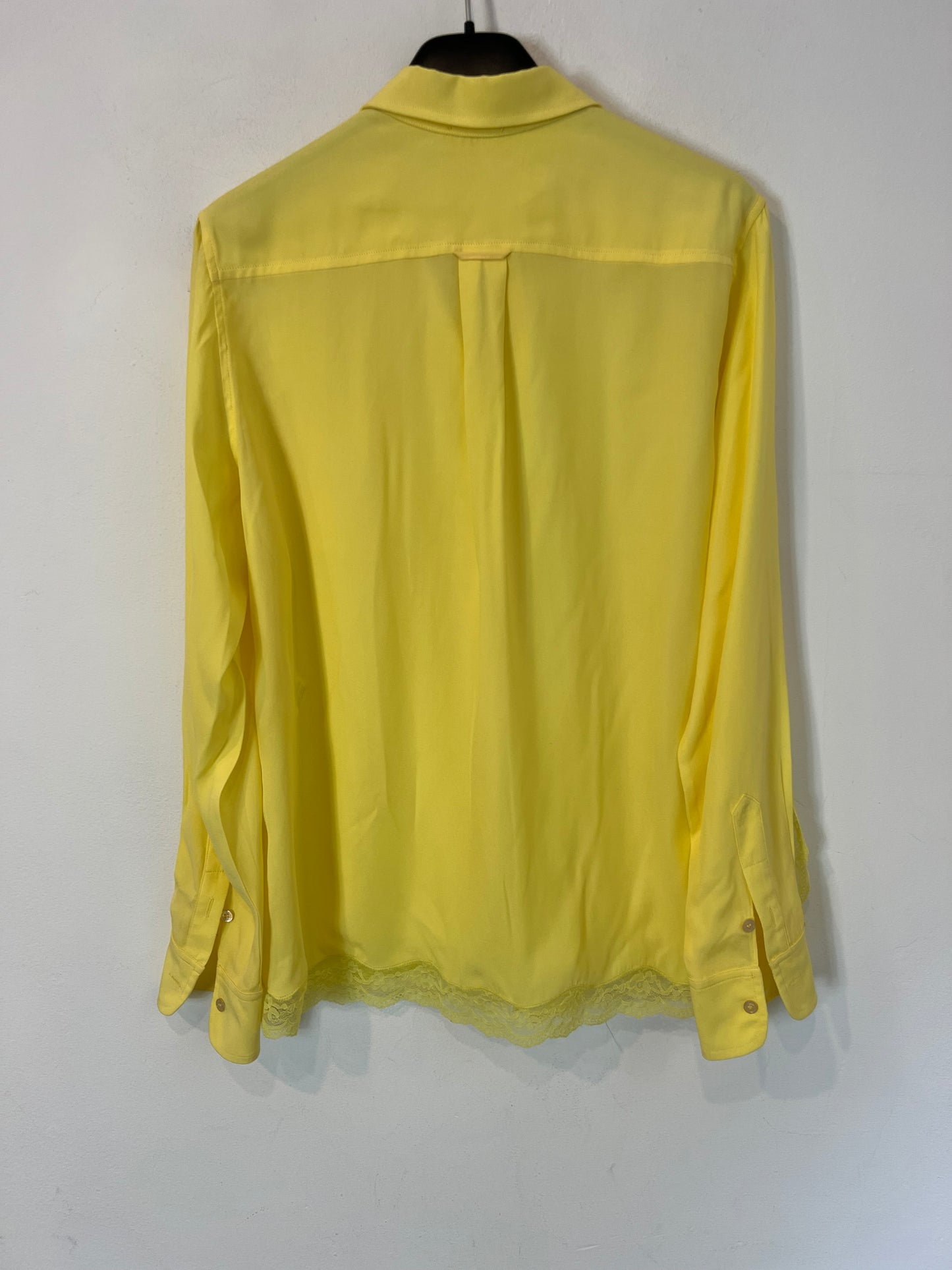 TCN. Yellow blouse with silk Ts