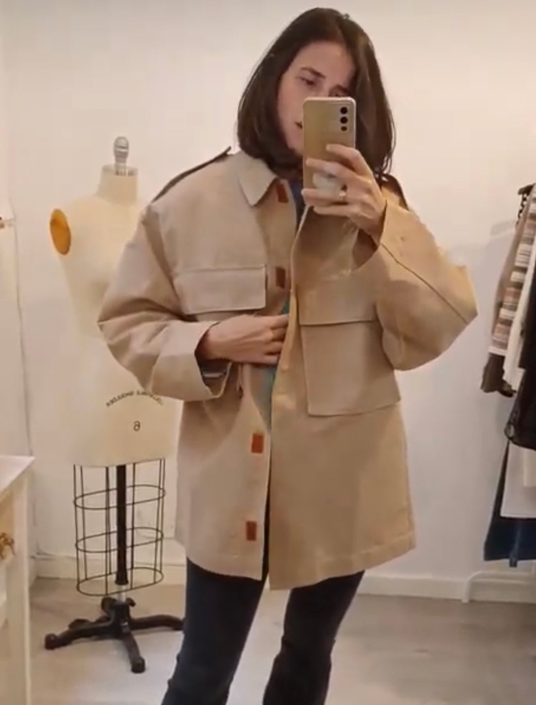 ZARA. Oversized beige jacket T.xs/s