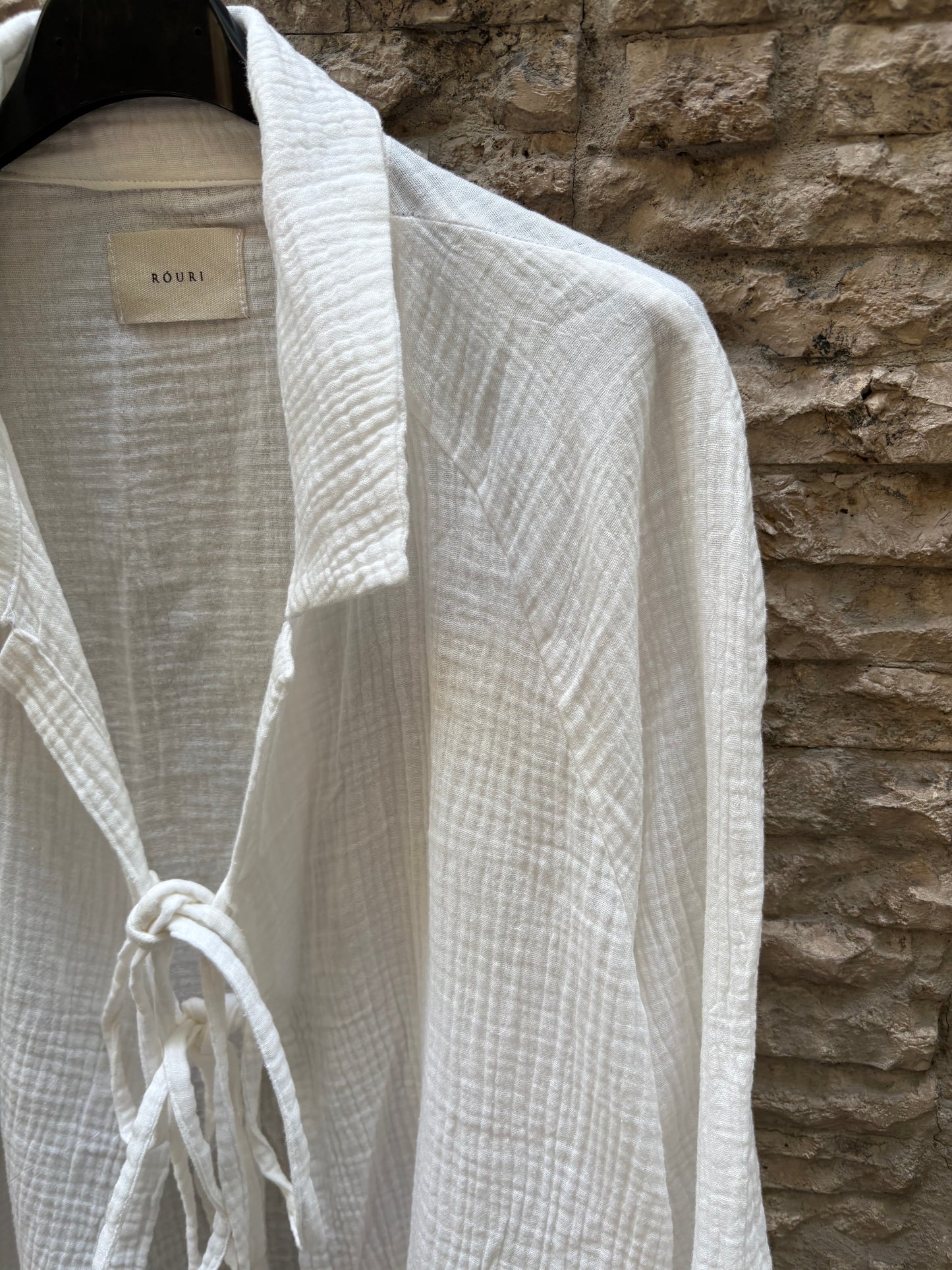 RÓURI. White bamboo blouse. TS/M