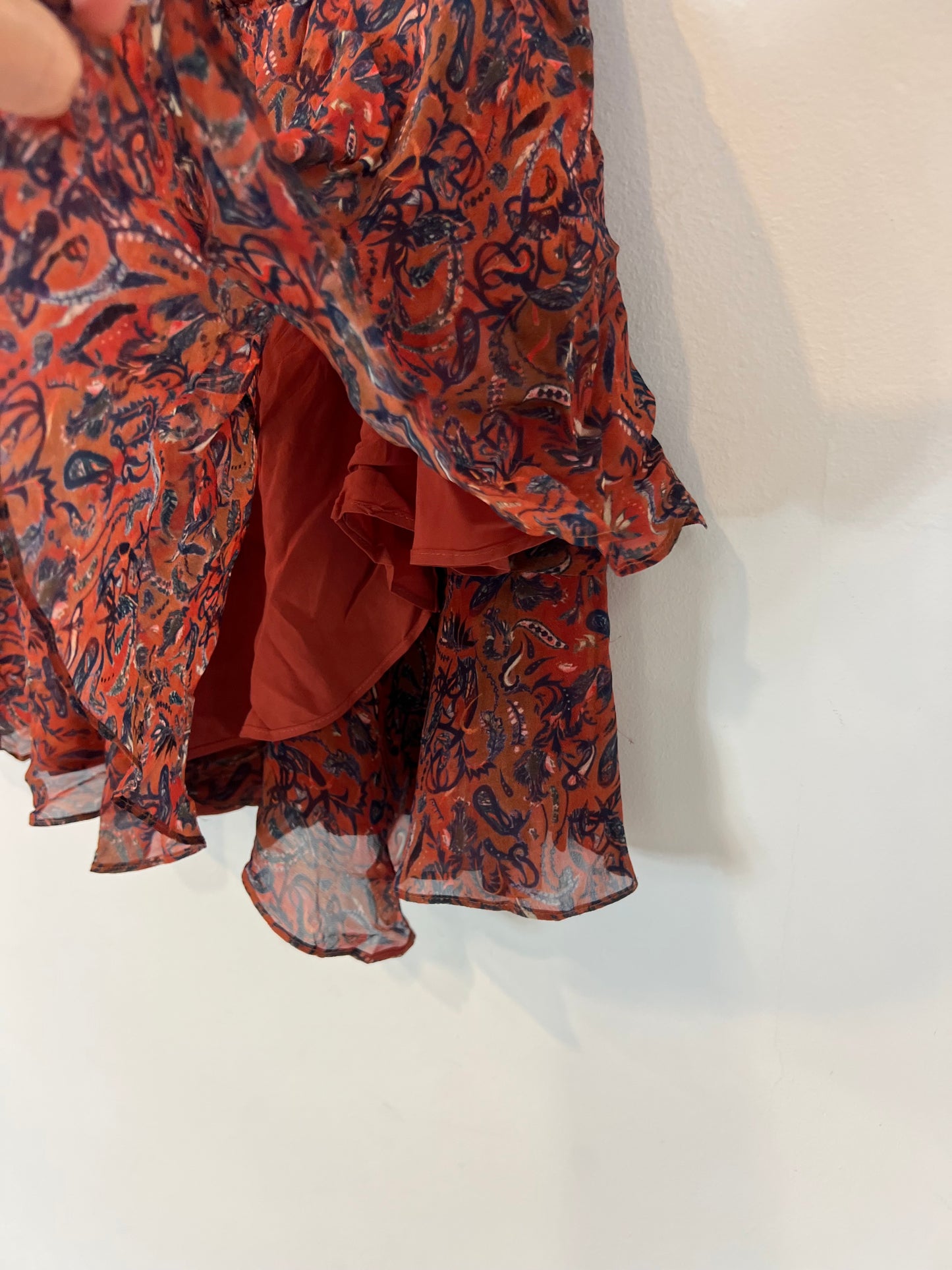 IRO. Flowing tile-effect short skirt, size 36