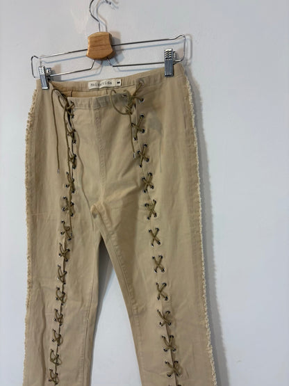 MAIS x FRIDA. Pantalón beige cuerdas