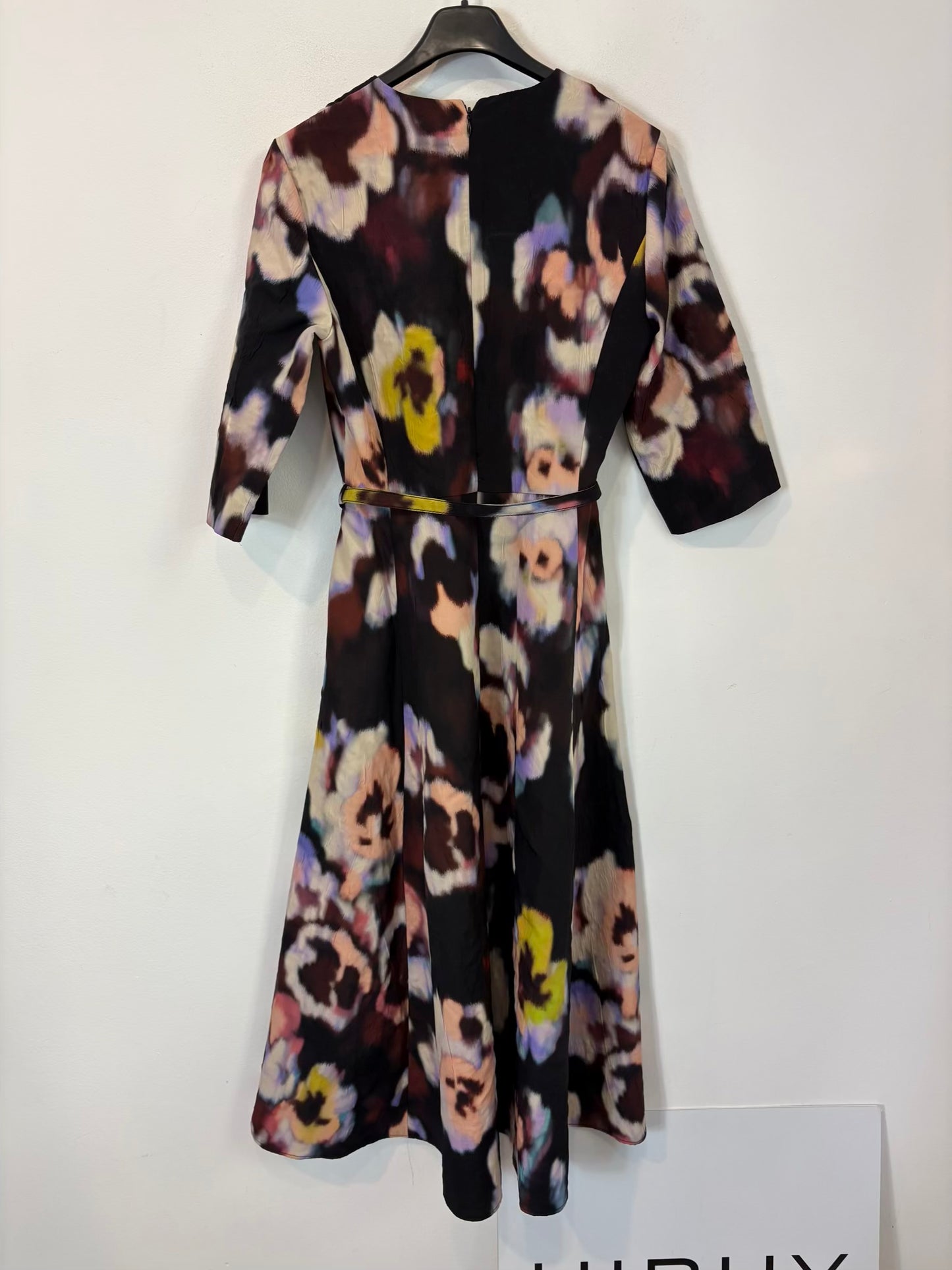 ZARA. Vestido mdi estampado colores