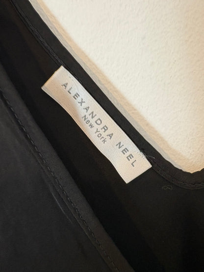 ALEXANDRA NEEL. Vestido largo negro con seda