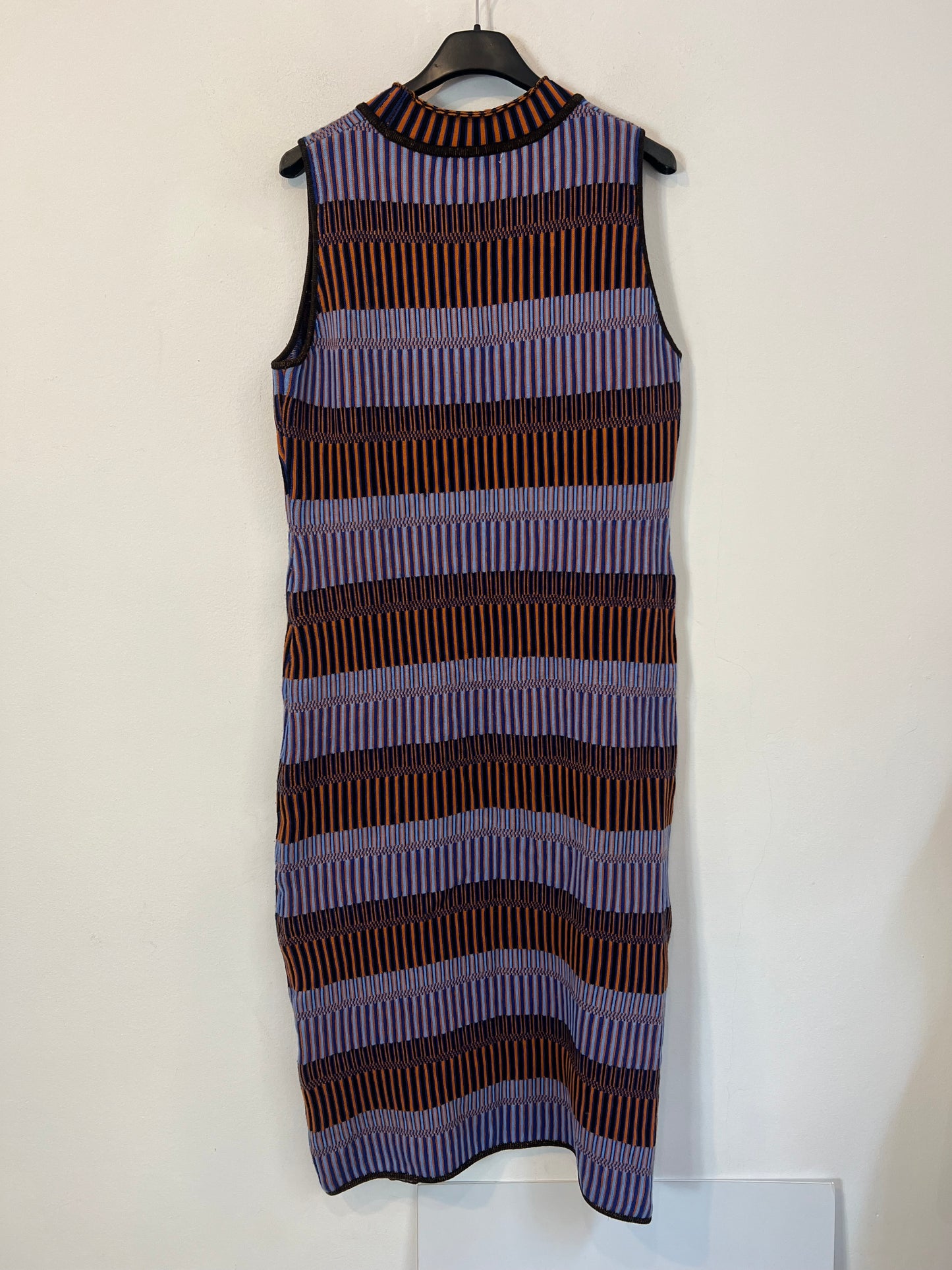 OTRAS. vestido midi estampado missoni