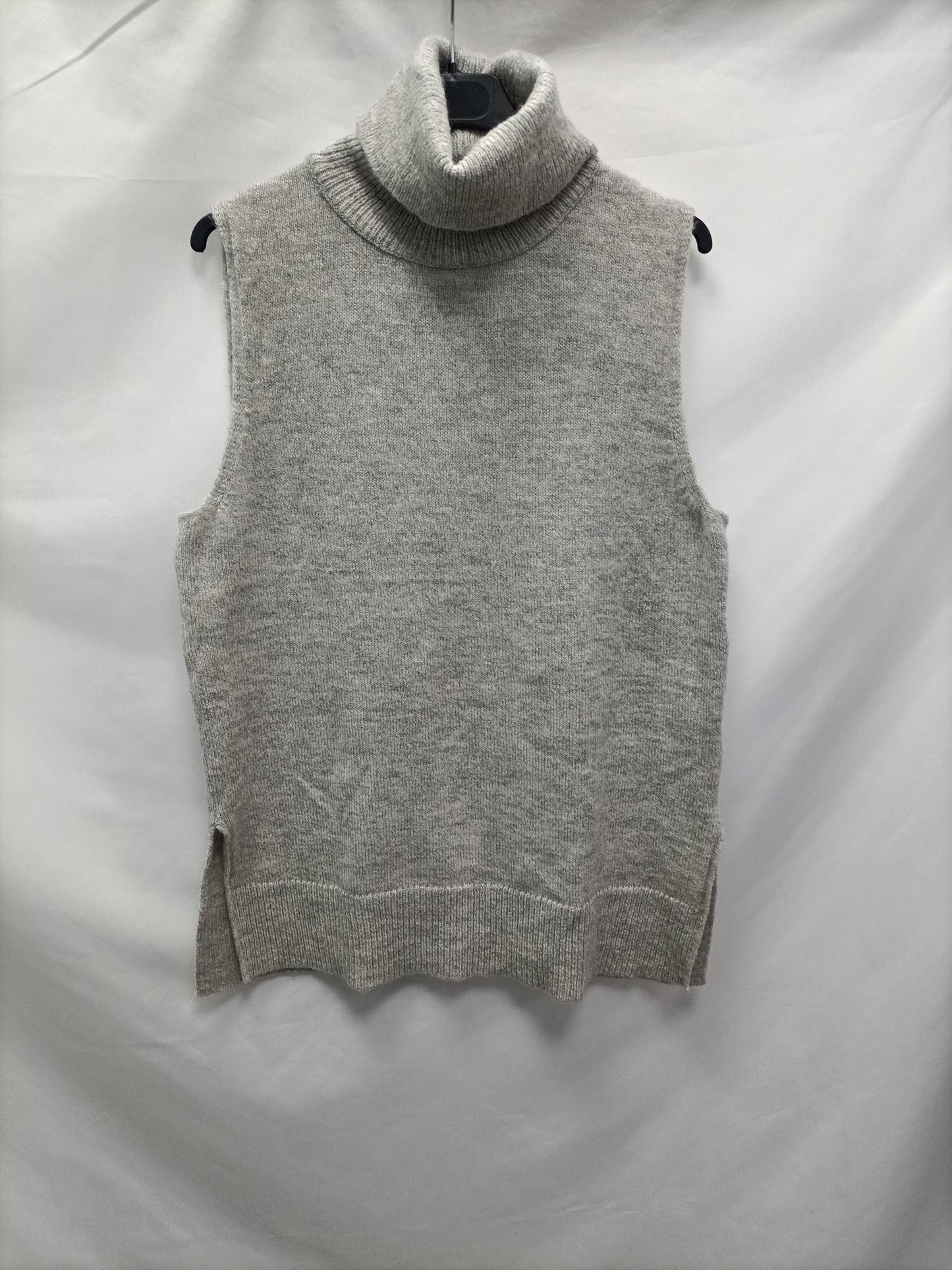 PRIMARK. Jersey sin mangas gris T.s