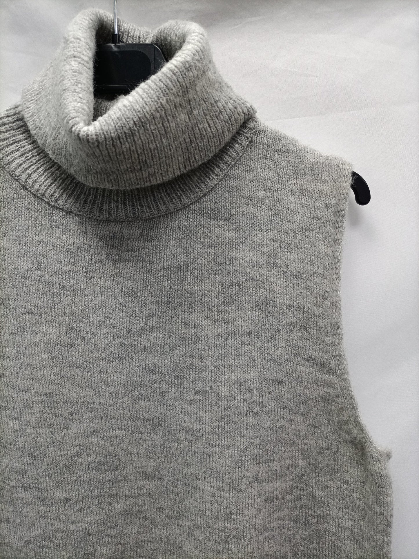 PRIMARK. Jersey sin mangas gris T.s