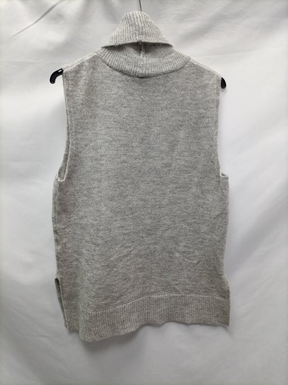 PRIMARK. Jersey sin mangas gris T.s