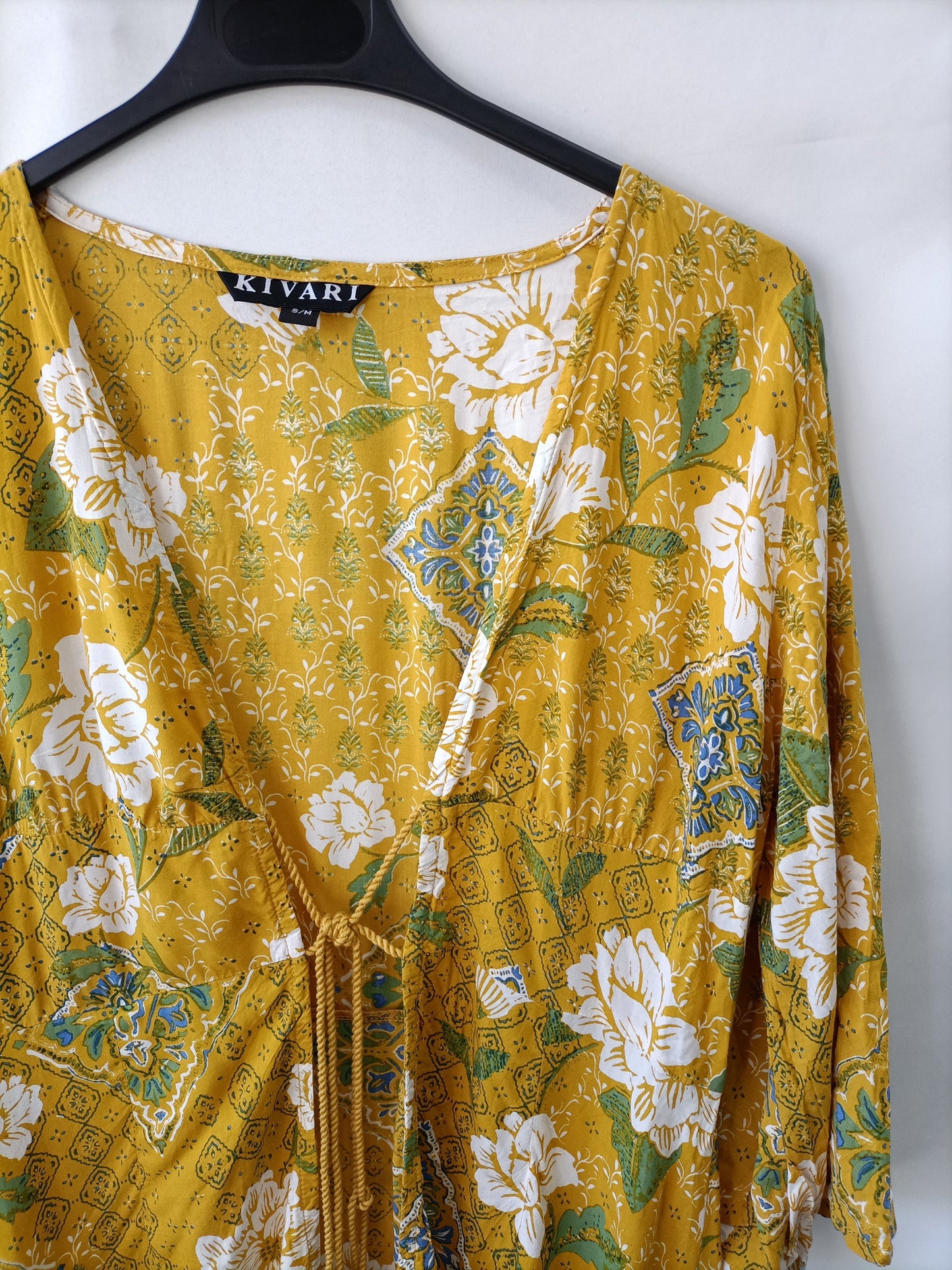 KIVARI. Floral Kimono. TM
