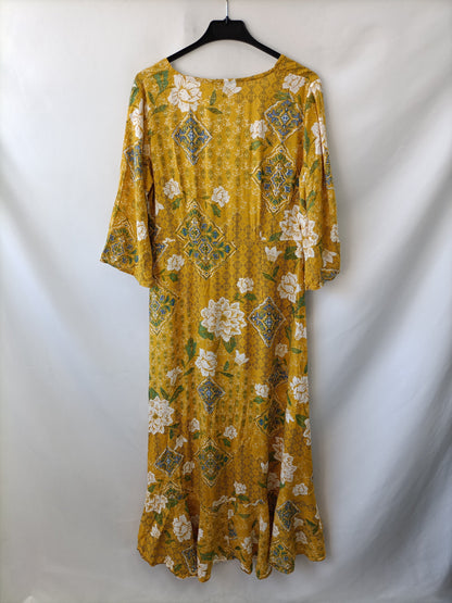 KIVARI. Floral Kimono. TM