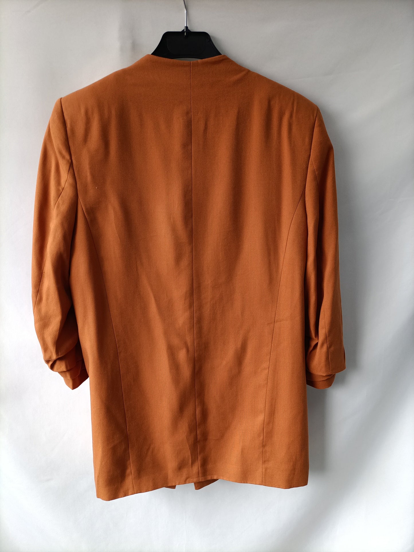 ZARA. Blazer teja fluida T.s