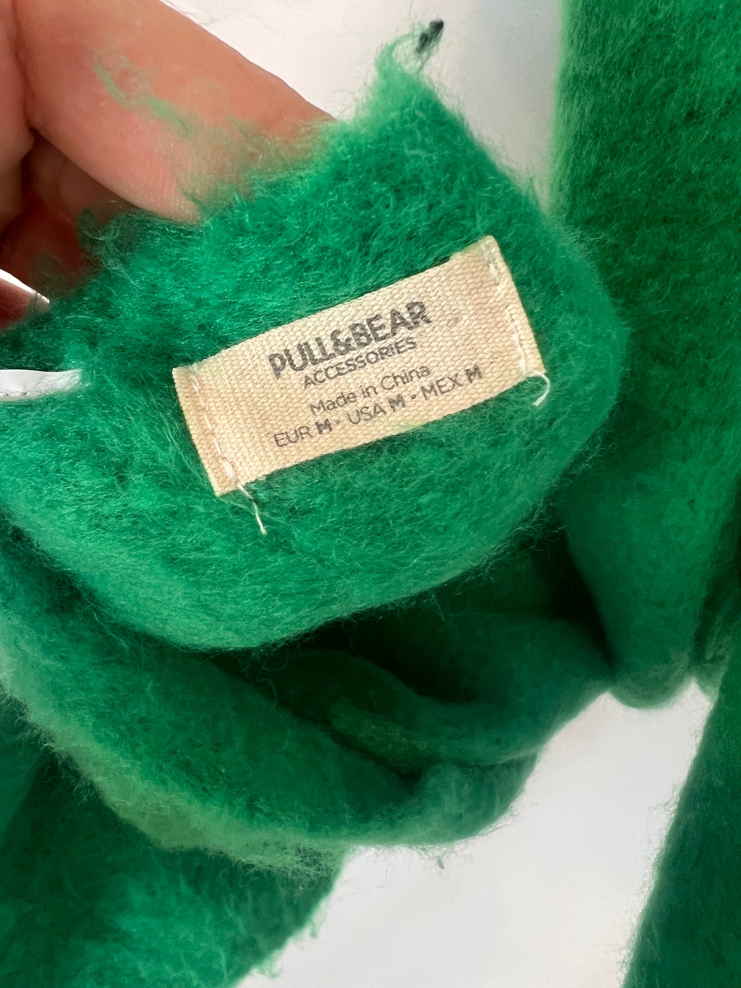 PULL&BEAR. Bufanda verde