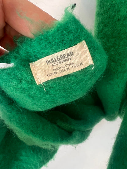 PULL&BEAR. Bufanda verde