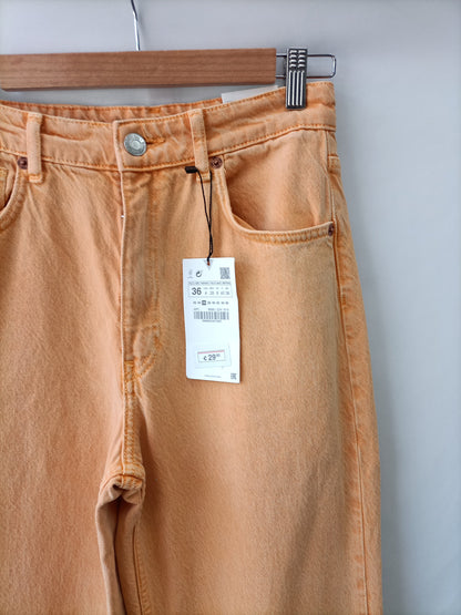 ZARA. Pastel orange straight jeans S.36