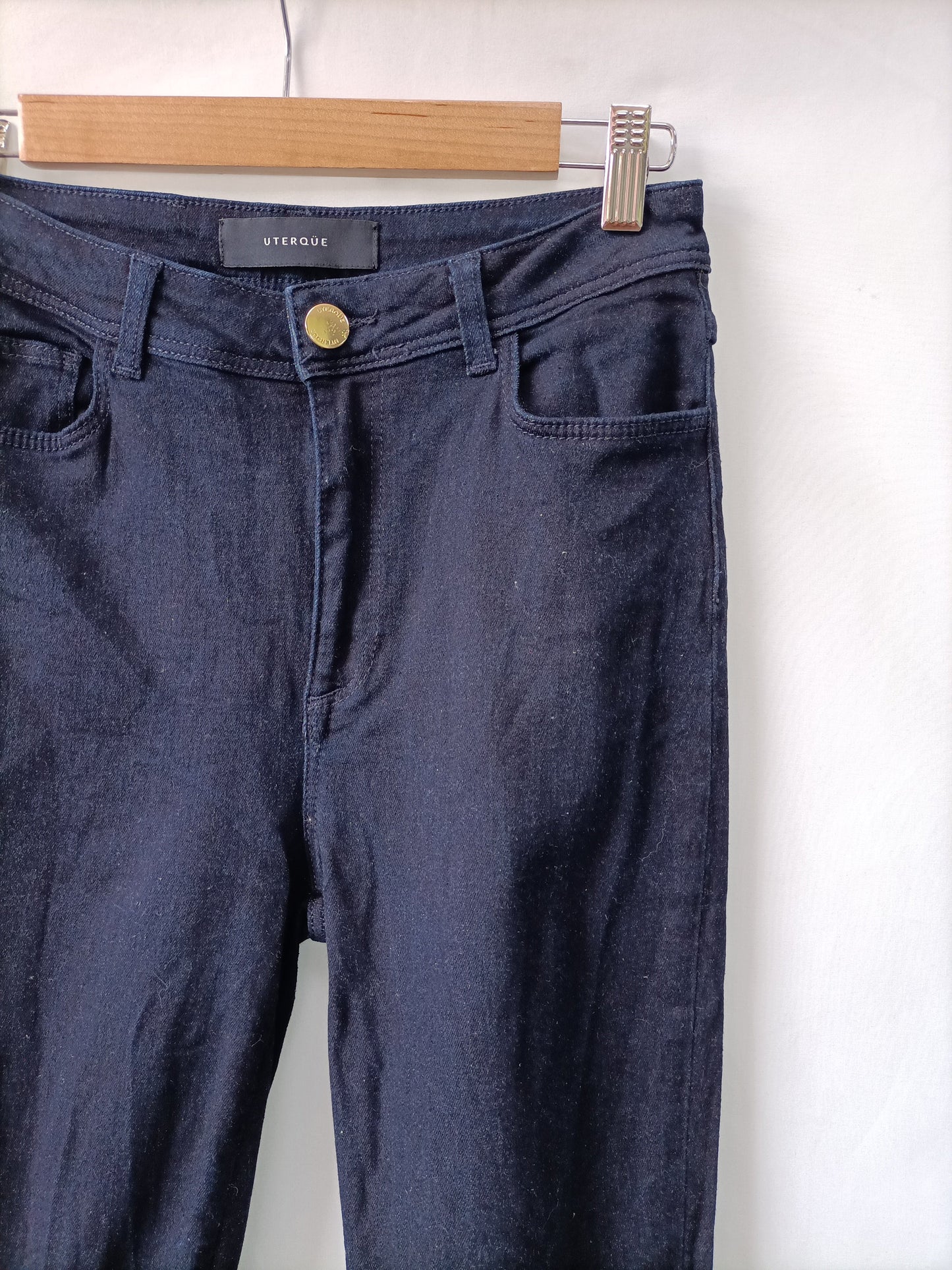 UTERQÜE. Pantalón denim volantes T.38